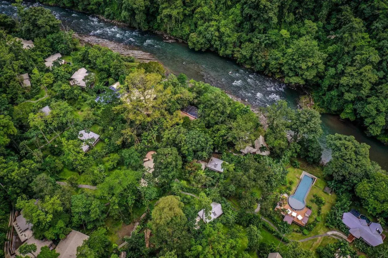 AndOlives-CostaRica-PacuareLodge-hot1