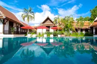 AndOlives-Thailand-Sukhothai-TheLegendha-pool