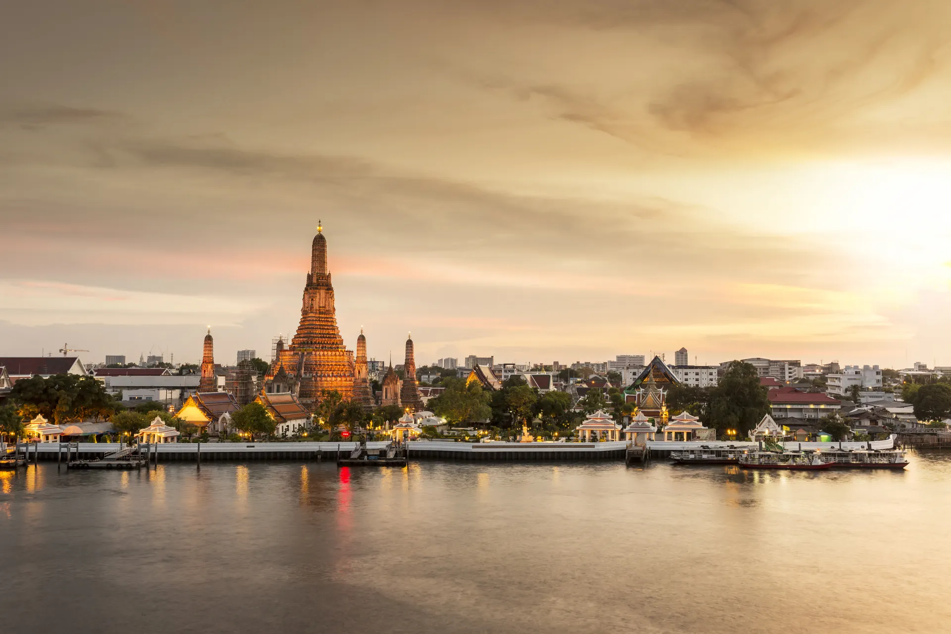 &Olives-Thailand-Bangkok Chao Praya rivier