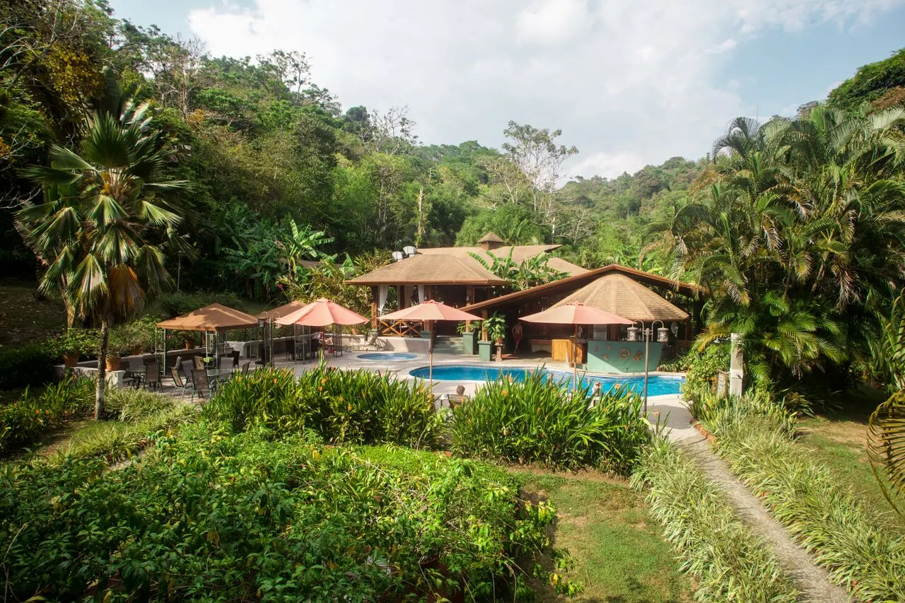 AndOlives-Costa-Rica-Manuel-Antonio-Espadilla-tuin