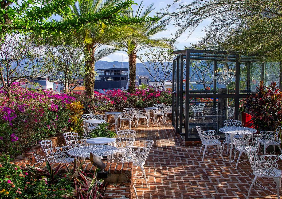 AndOlives-CostaRica-SanJose-Hotel Presidente-terras