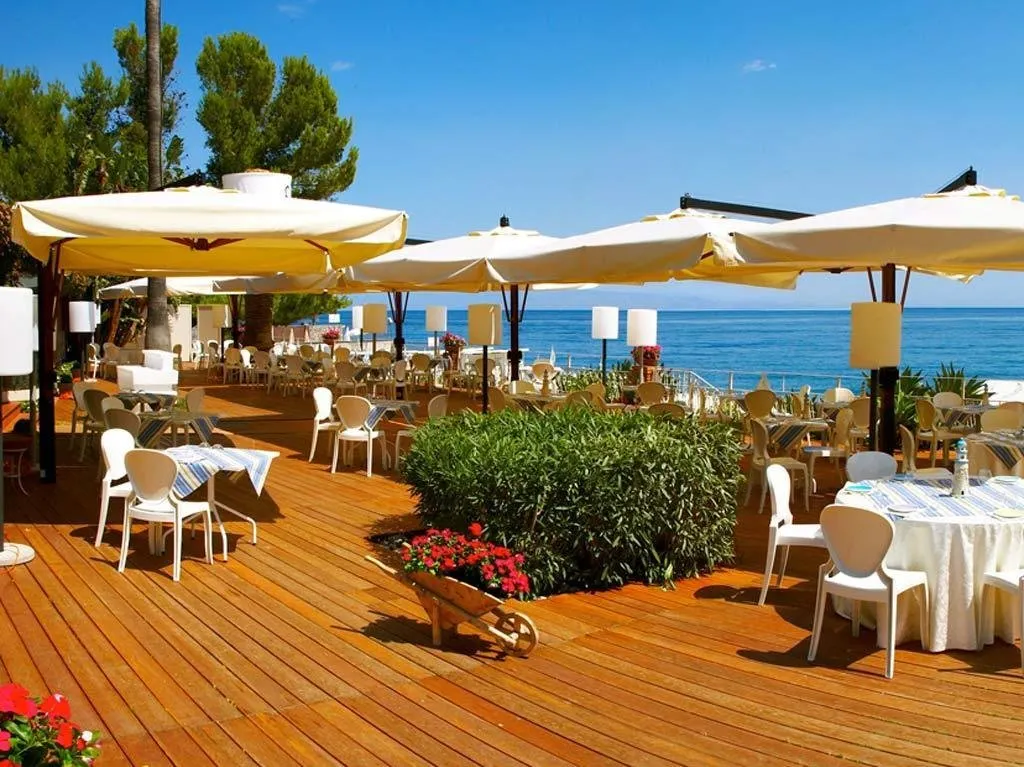Hotel Caparena - beach restaurant