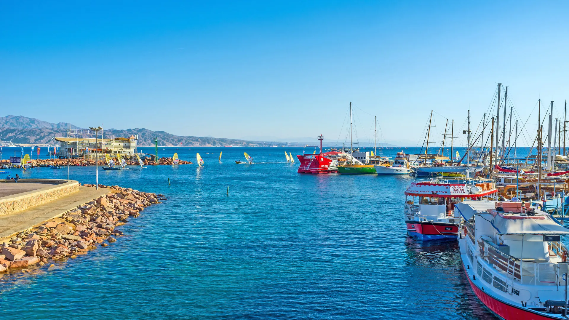 Eilat, blauw water, schepen, kade
