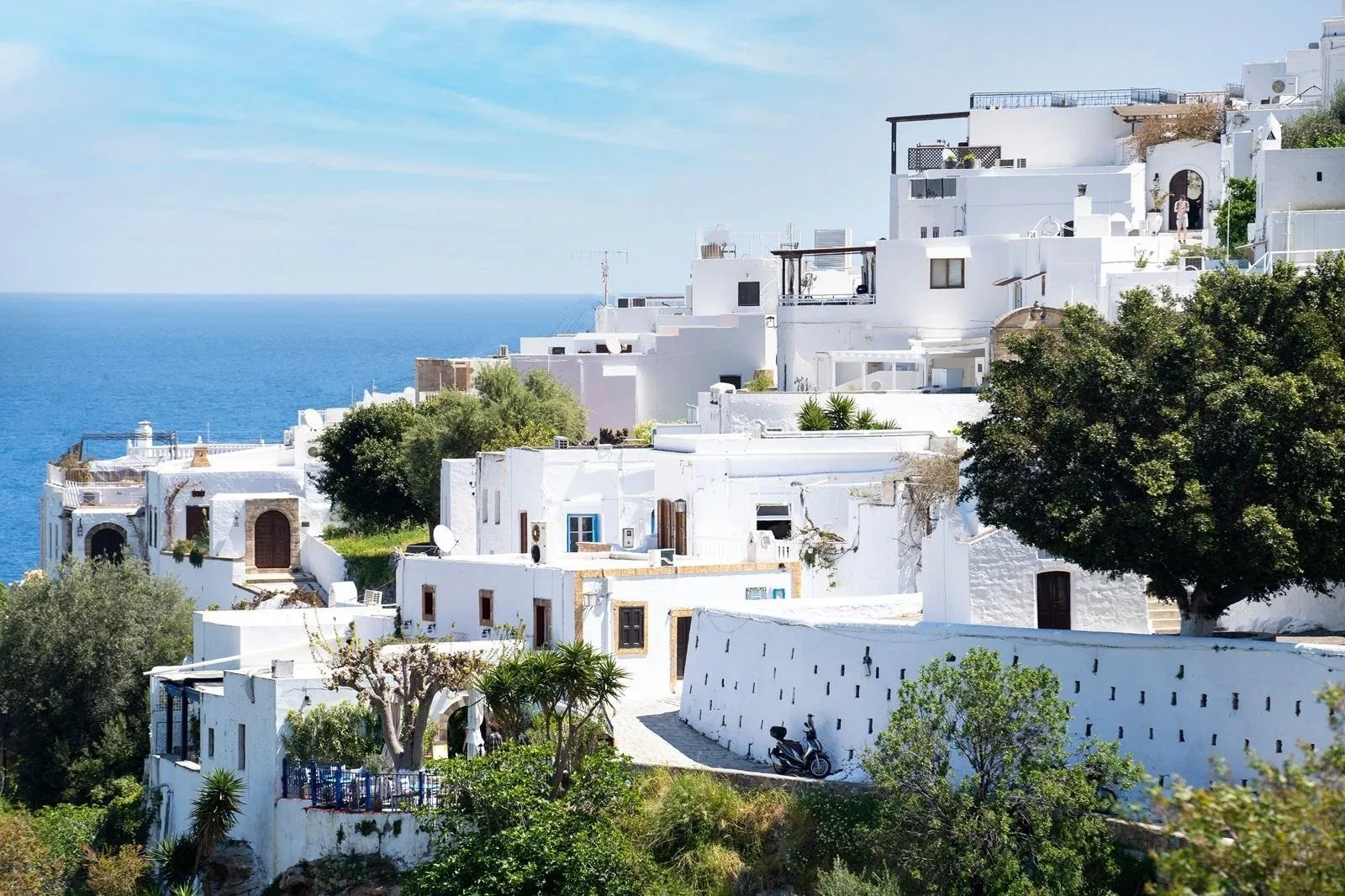 Fly-drive Rhodos East meets West