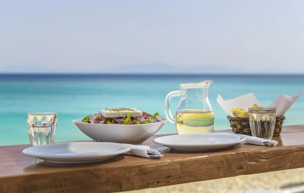 Lunchen met een prachtig uitzicht op zee