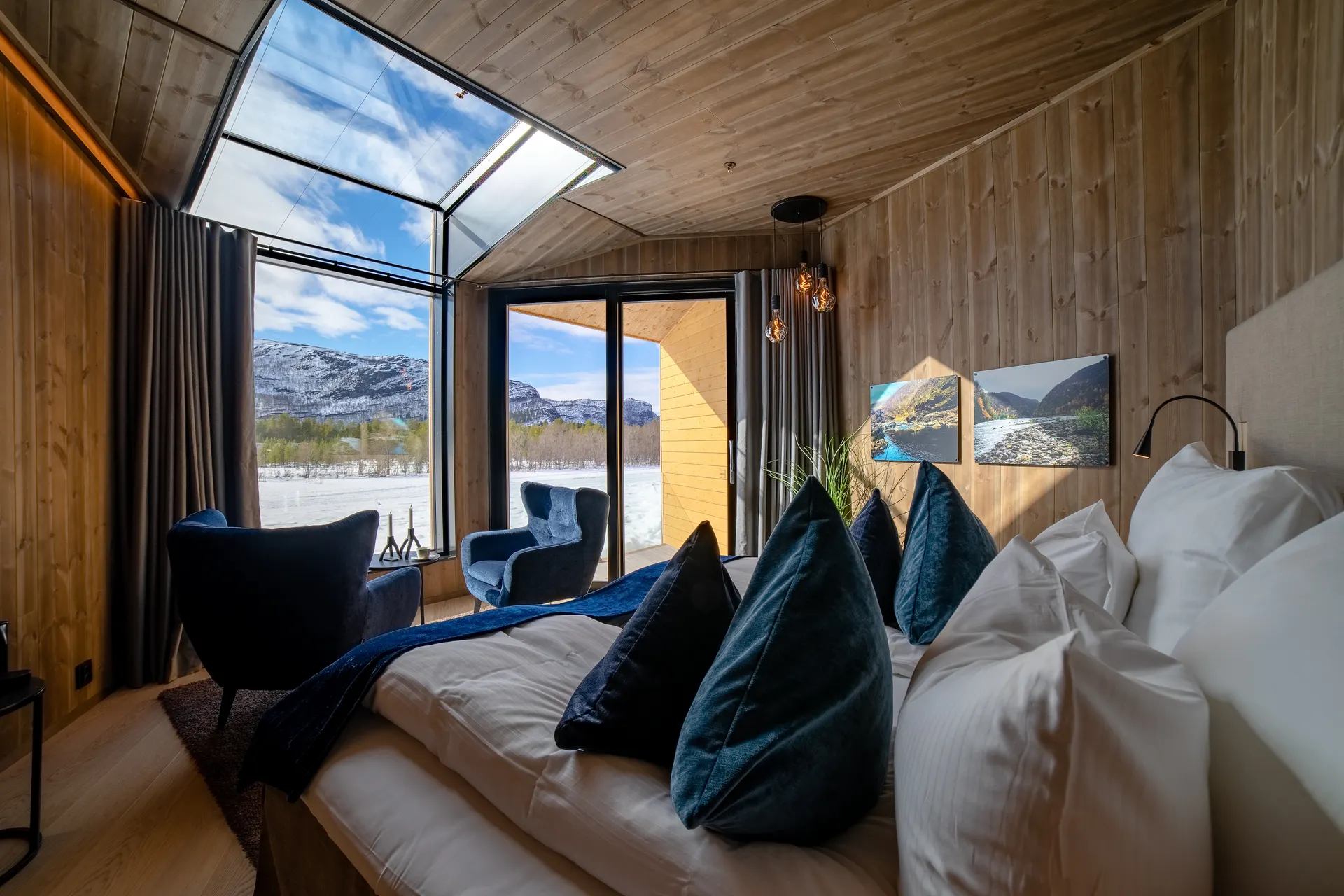 &Olives-Noorwegen-Alta-Arctic Wilderness hotel-river-room1