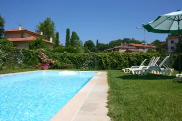 casa clementina-italie-toscane-zwembad-grasveld