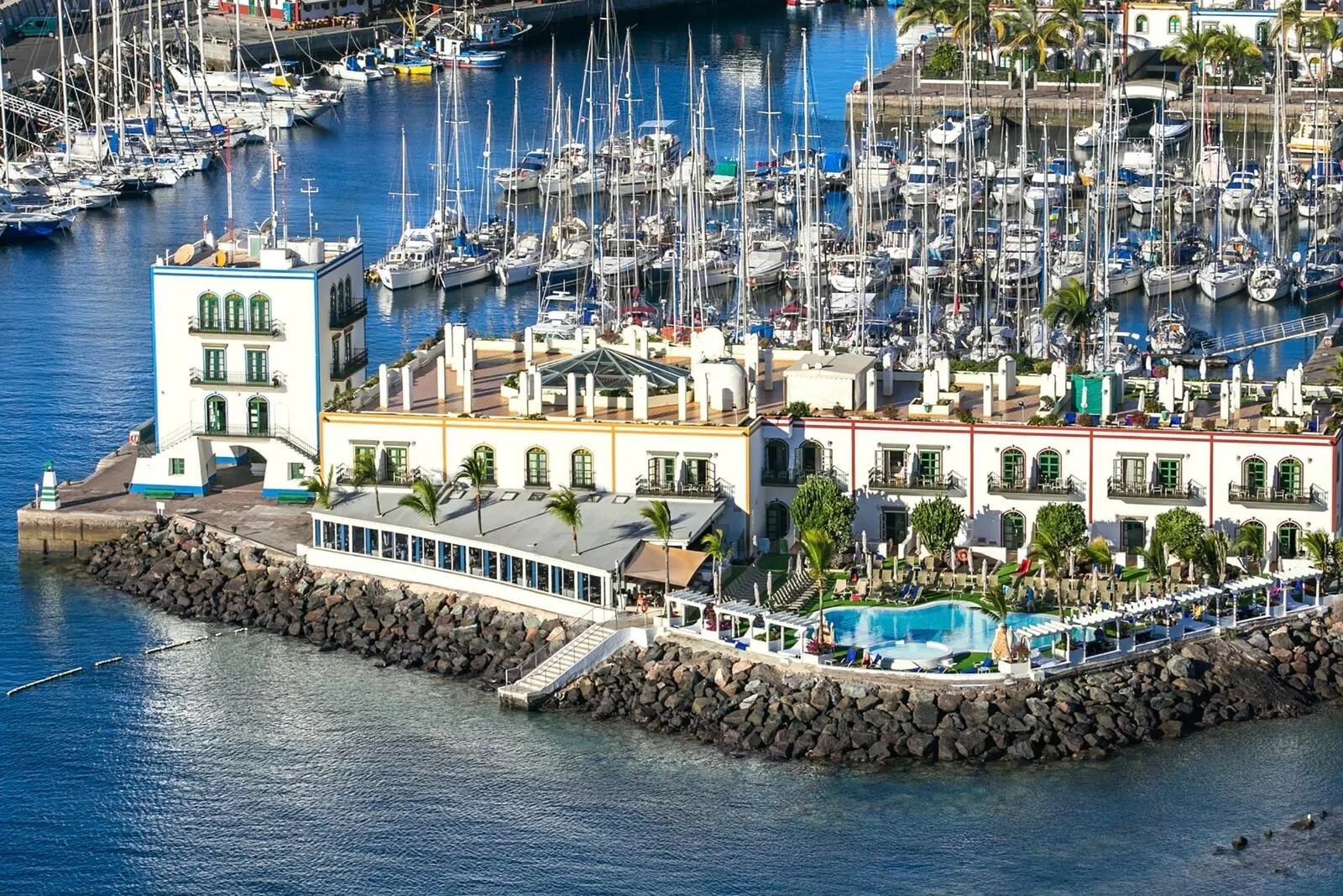 Livvo Puerto de Mogan
