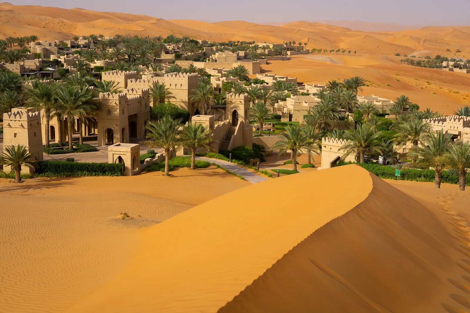  Qasr Al Sarab Desert Resort complex, Abu Dhabi, UAE