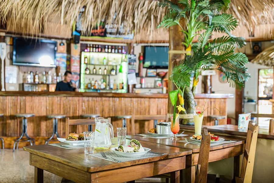 AndOlives-Costa Rica-Tamarindo-Pasatiempo-bar