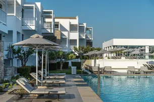 Diamond Deluxe Hotel