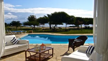 Zwembad bij Villa's Thalassines, Ayia Napa, Cyprus