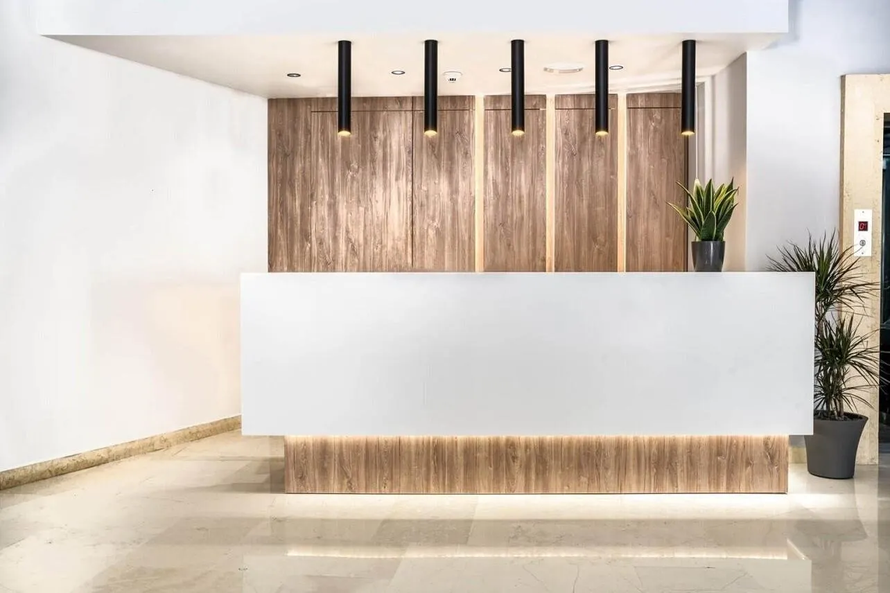 Island City Boutique Hotel - receptie