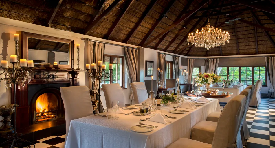 &Olives Travel-Zuid-Afrika-Plettenberg Bay- Hunters Country House-dining area