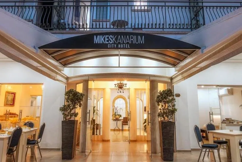 Mikes Kanarium City Hotel.