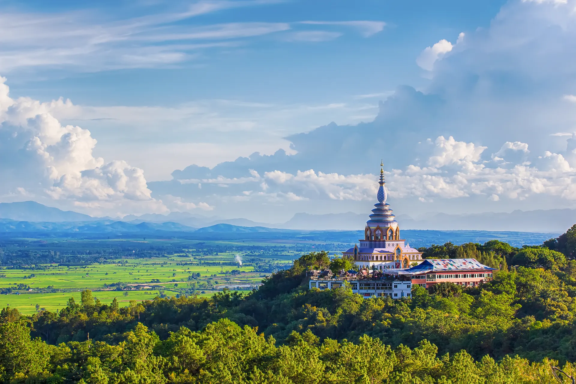 &Olives_Thailand_Thaton temple