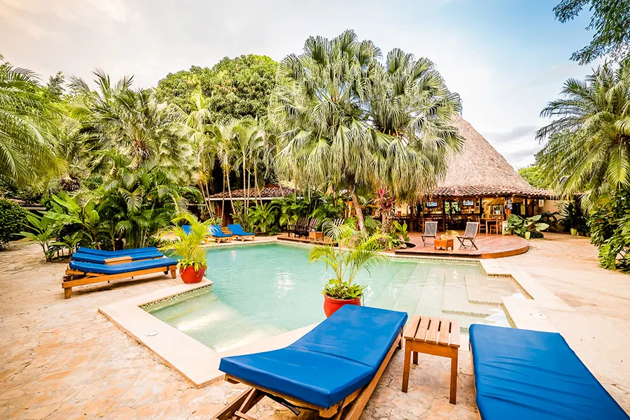 AndOlives-Costa Rica-Tamarindo-Pasatiempo-pool