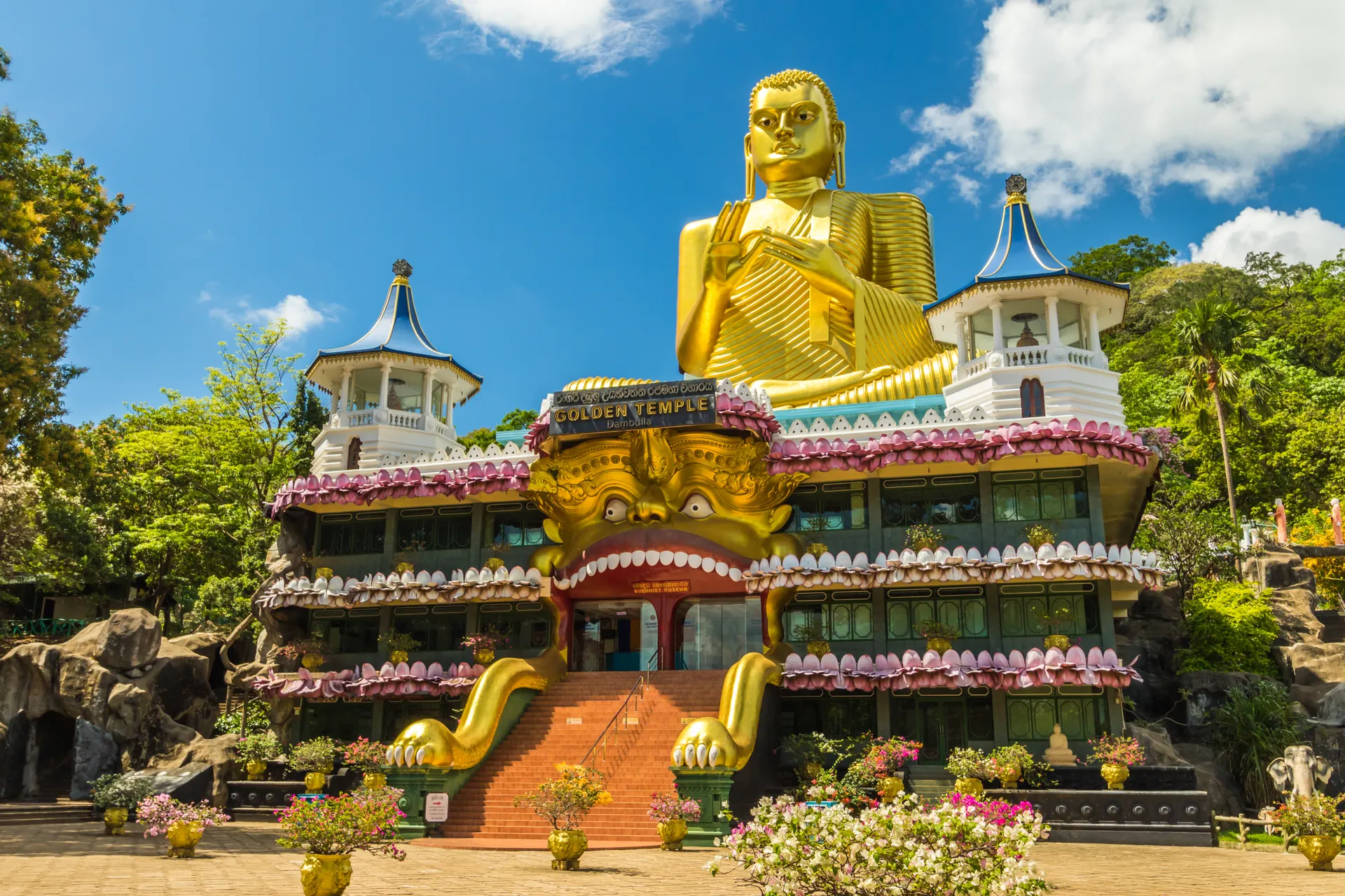 Sri Lanka Dambulla Golden temple