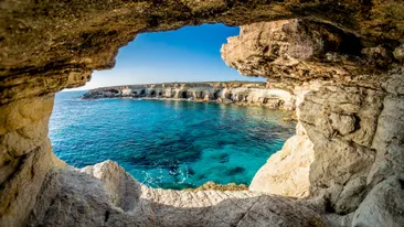Zee grotten Cape Greco, in de buurt van Ayia Napa, Cyprus