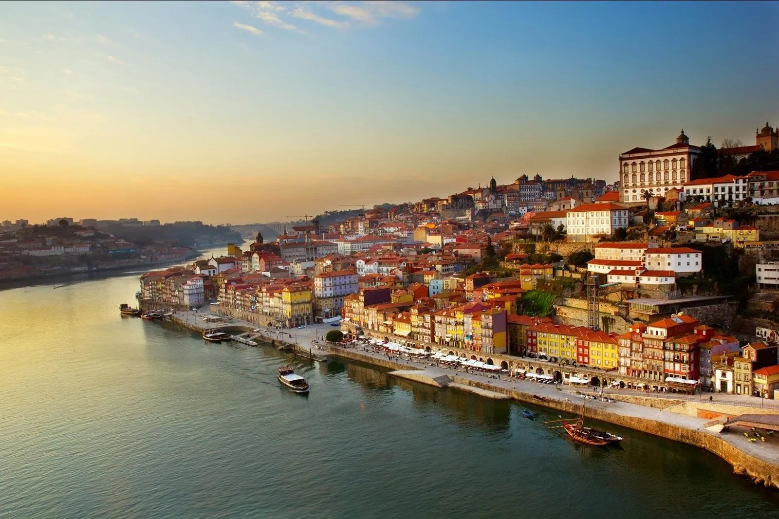 Fly-drive Porto, Minho & Douro deluxe (hotels) 9 dagen.