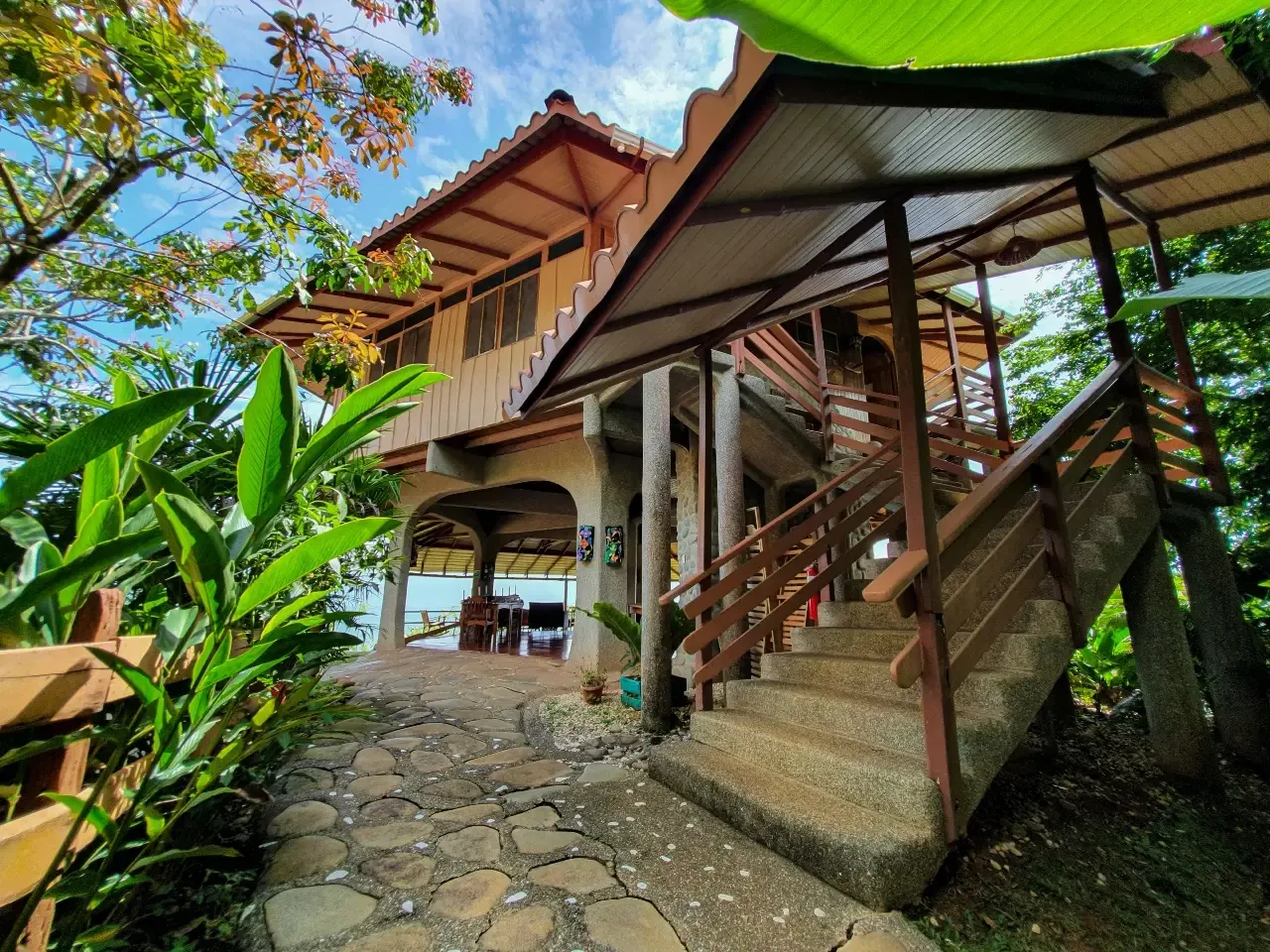&Olives Uvita LaCusingaLodge Exterior