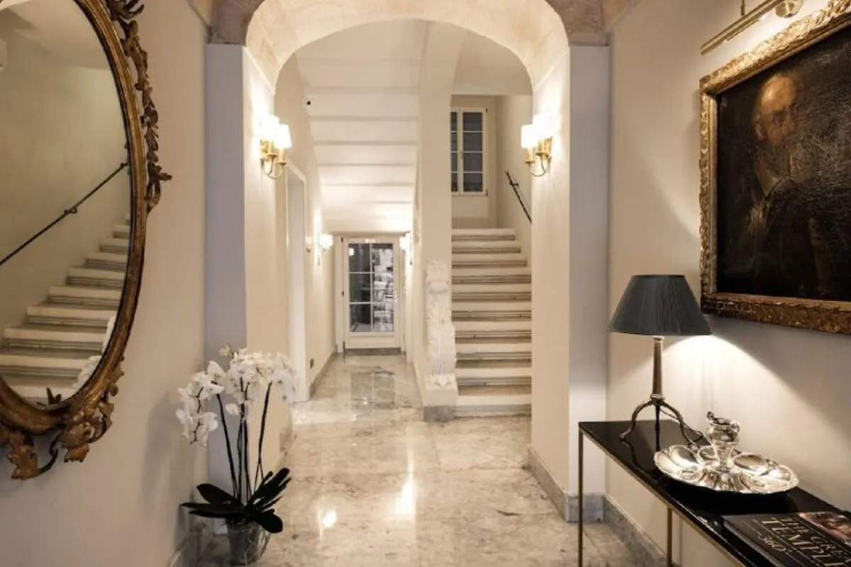 Palais le Brun - interieur