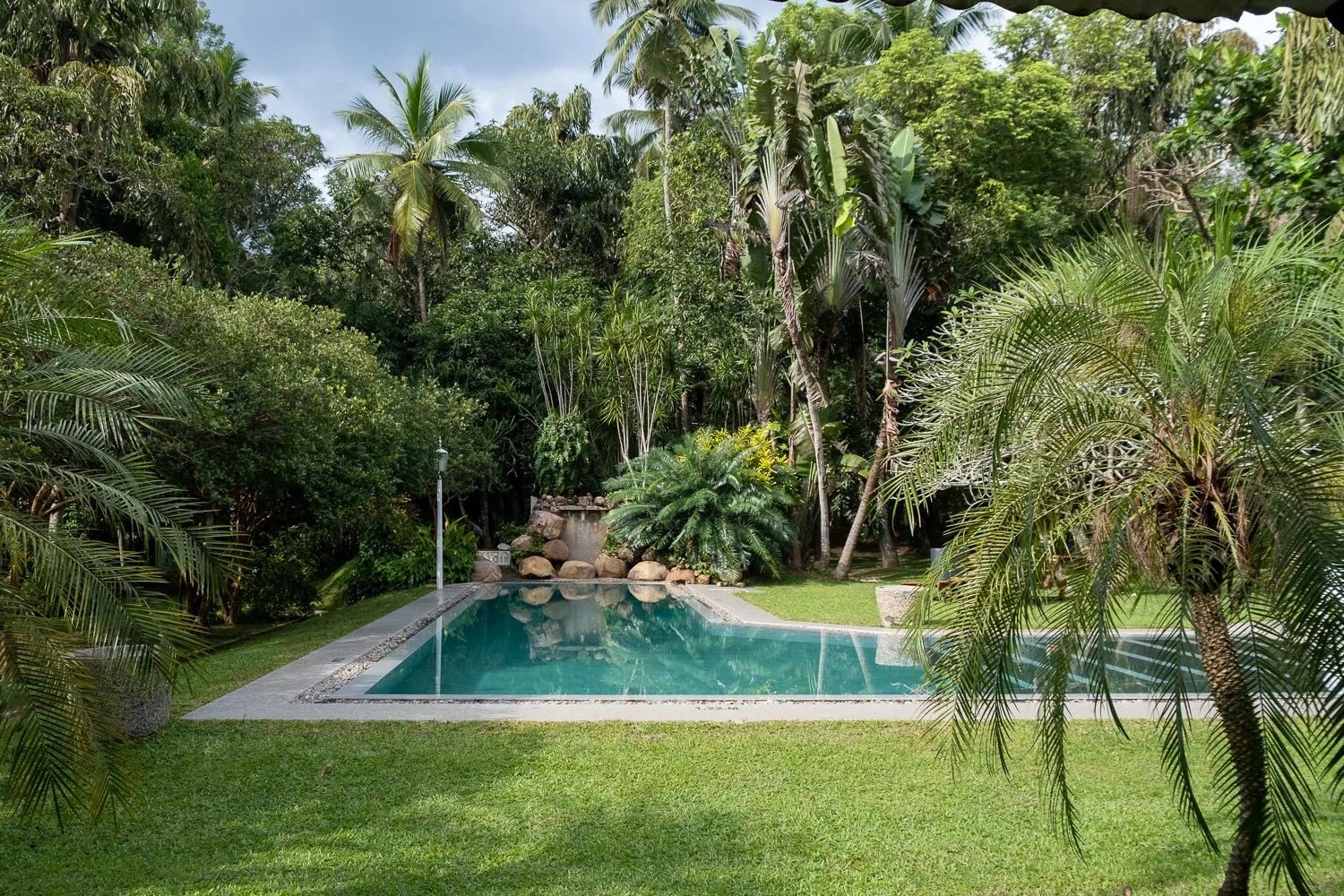 Sri Lanka-Horathapola