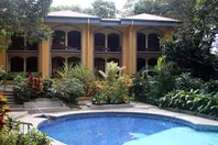 AndOlives-Costa Rica-Alajuela-Trapp-pool