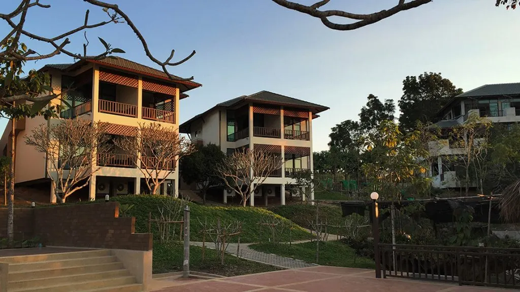 AndOlives-Thailand-Bansae Garden Hotel