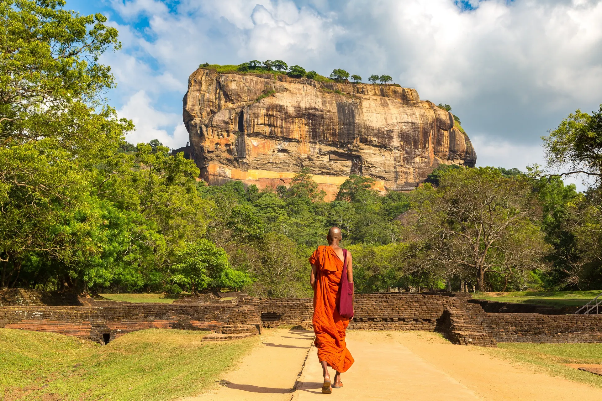 Sri Lanka Sigiriya Lion Rock Buddha