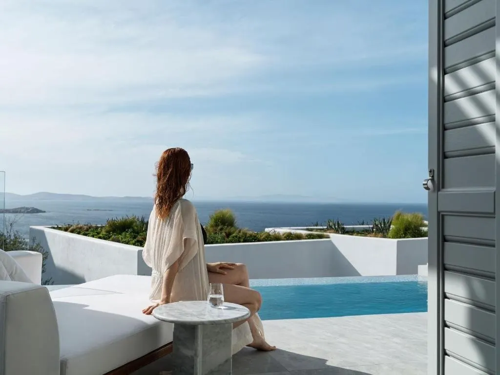 DEOS Mykonos - THE SET Collection.