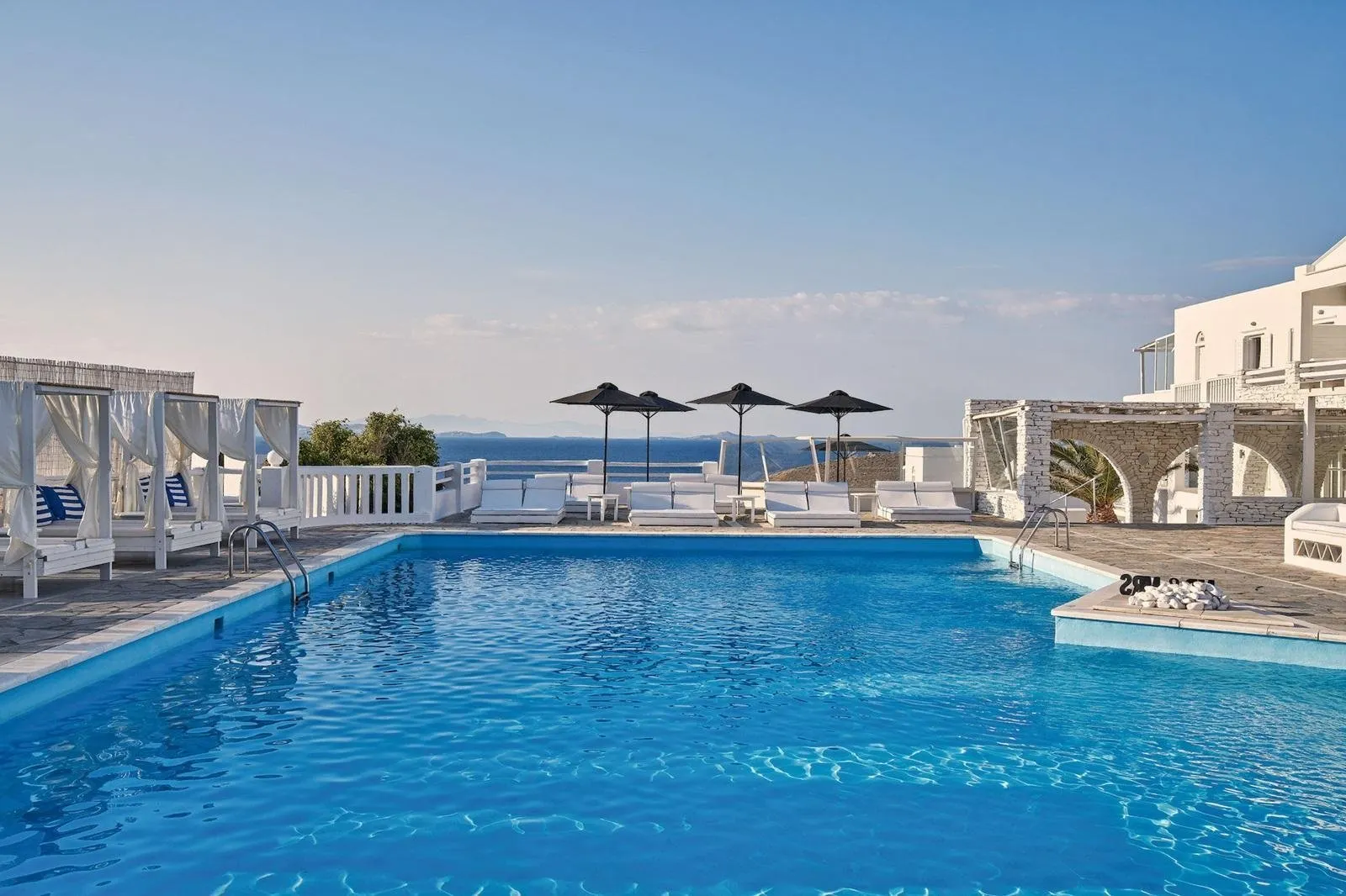 Mr & Mrs White Tinos.