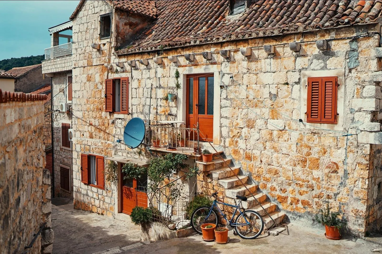 Oud gebouw in de oude stad Hvar