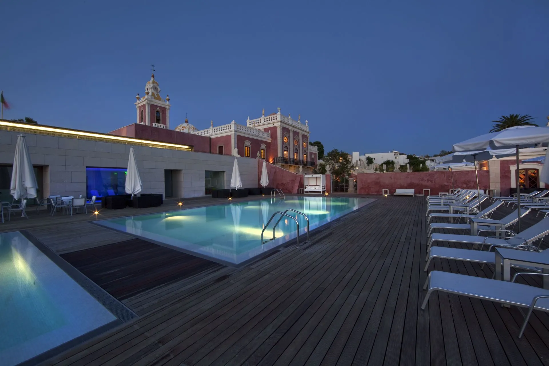 Pousada Palacio Estoi aan de Algarve 'by night'