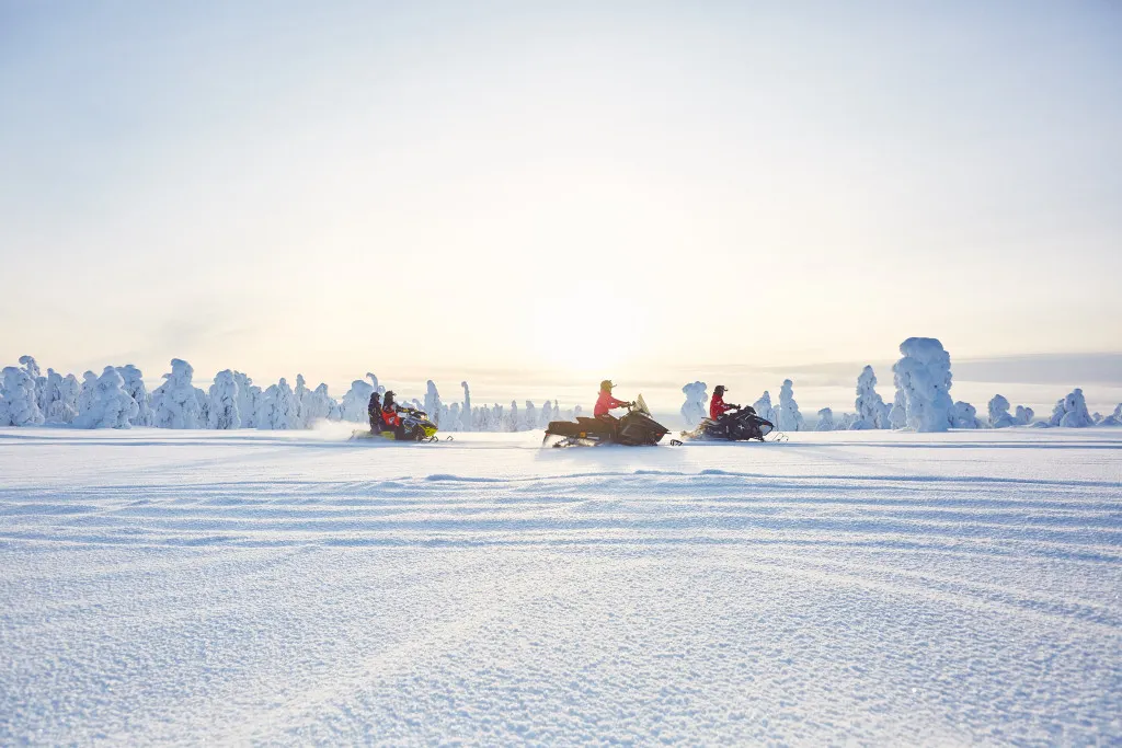 &Olives-Finland-Rovaniemi-excursie-sneeuwscooter