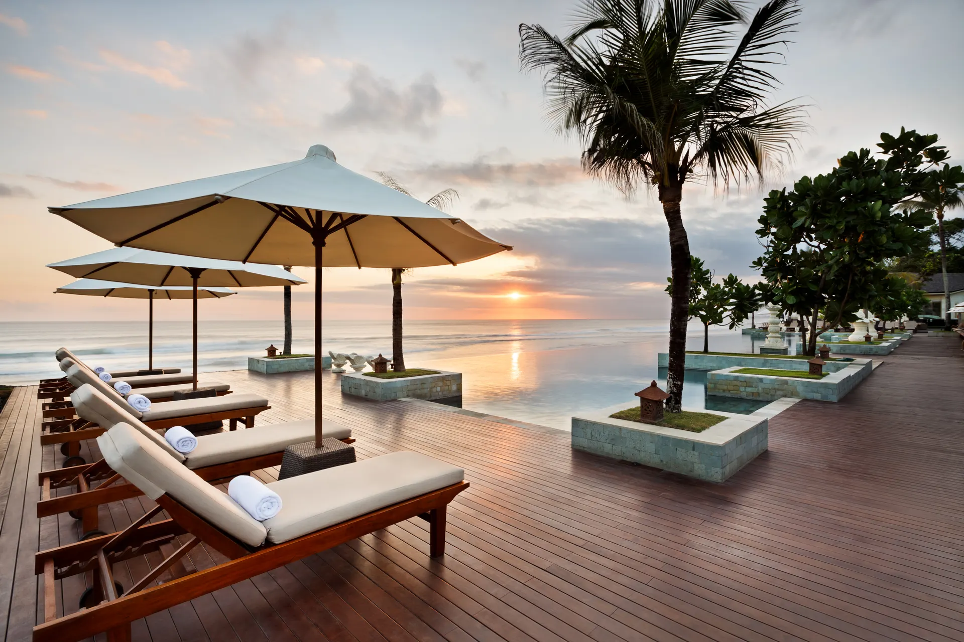 &Olives-Bali-Seminyak-Seminyak Beach Resort-pool2