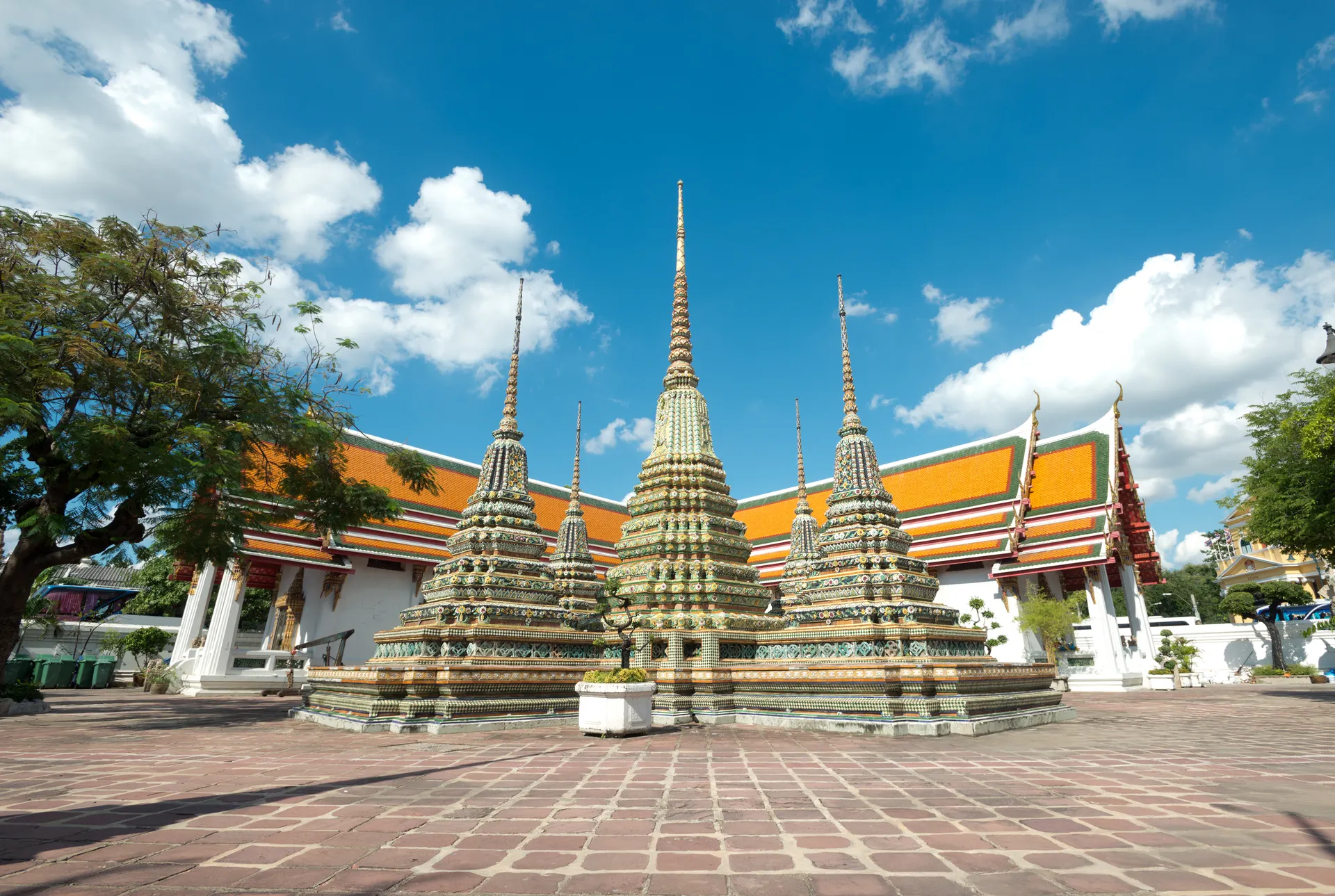 &Olives Thailand Wat Pho day Bangkok