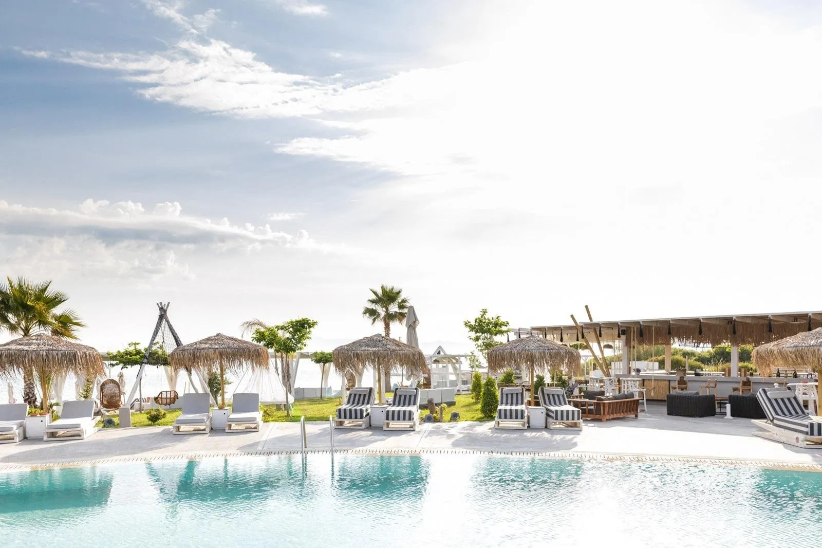 Blue Carpet Luxury Suites.