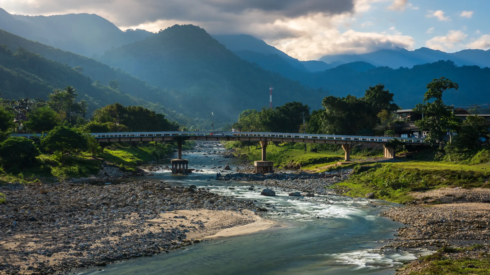 &Olives Thailand river at Kiriwong village