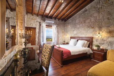 Oinoessa Traditional Boutique Guesthouses - Thea