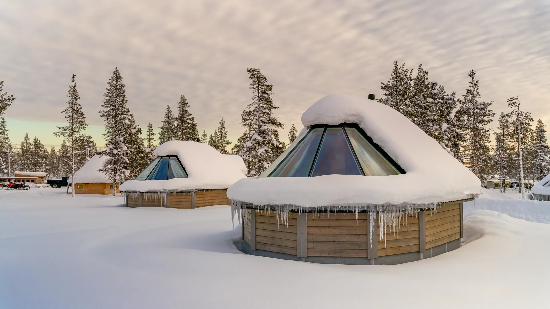 &Olives Finland Glass igloo