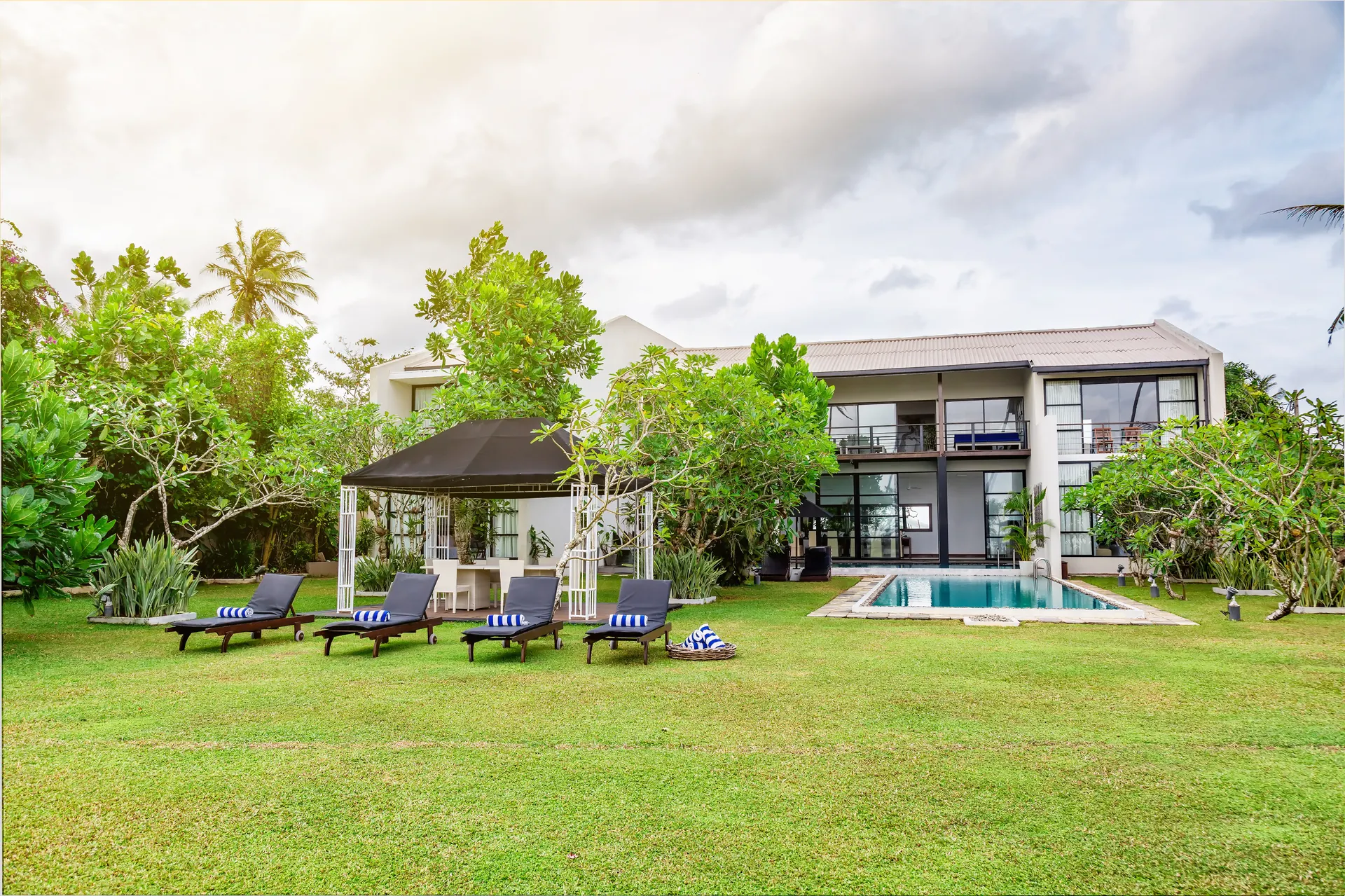 Sri Lanka-Mirissa Beach Villa