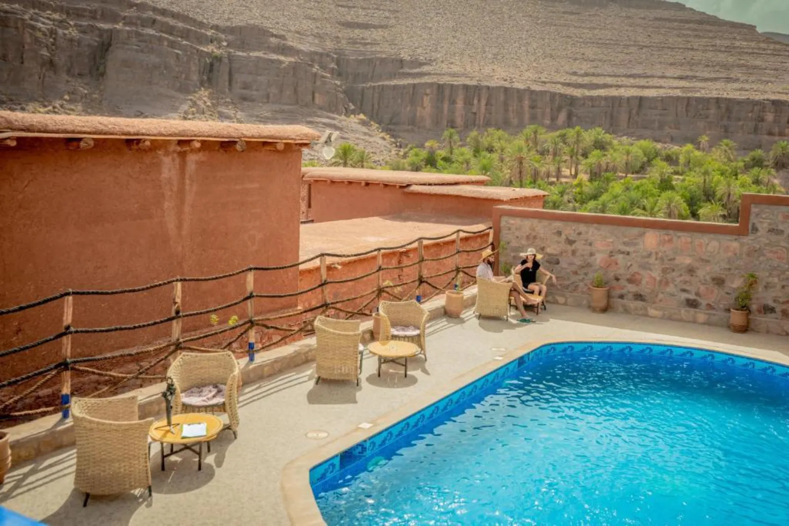 AndOlives-Marokko-Ouarzazate-Ecolodge Ouednoujoum-zwembad