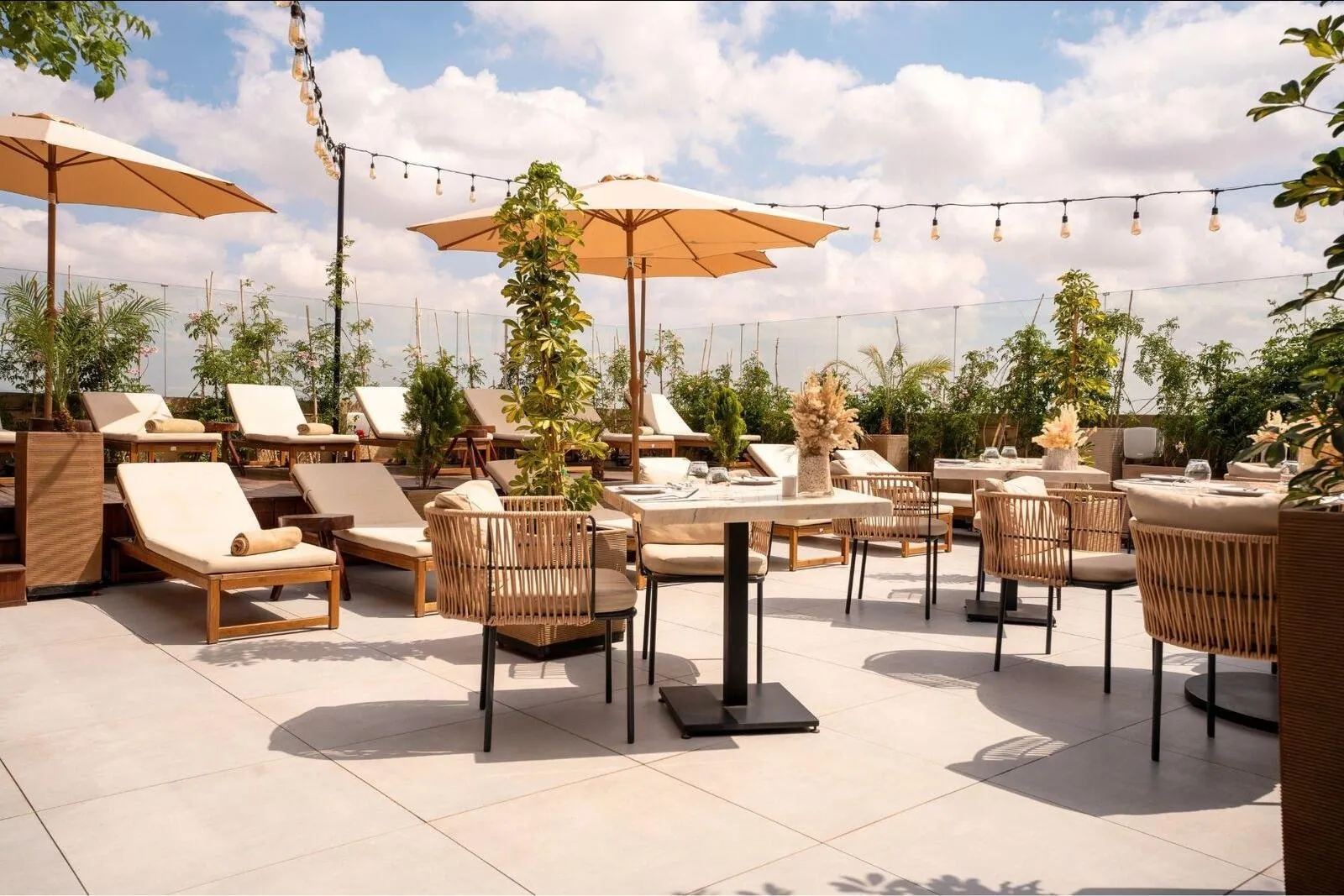 Longue Vie Hotel - dakterras