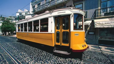 Gele tram, Lissabon, Portugal