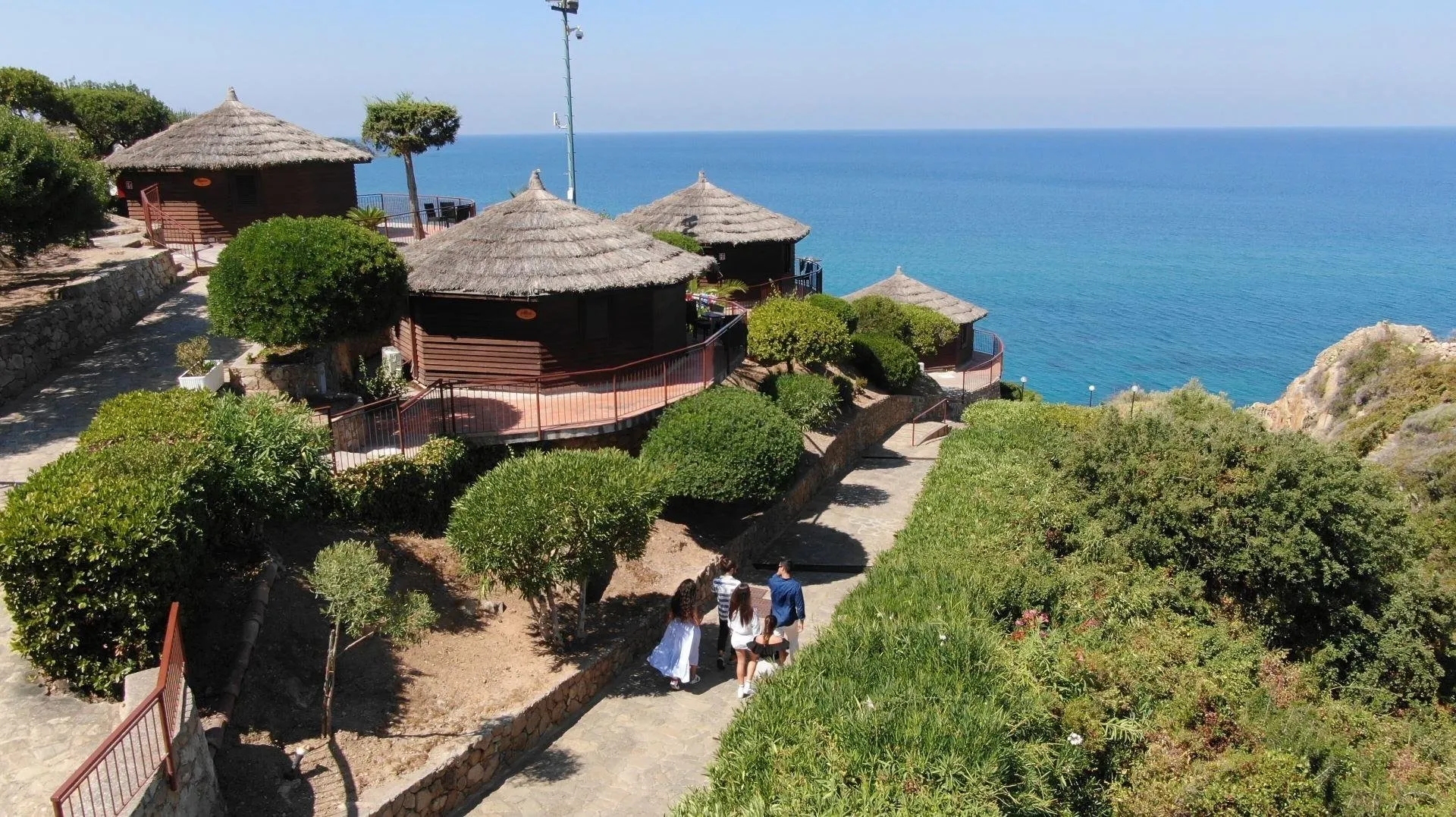 Calanica Resort - bungalows van boven