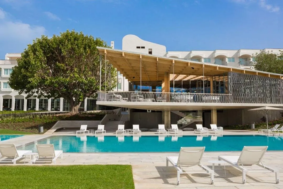 Ozadi Tavira Hotel.