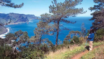 Wandelen bij Porto da Cruz met mooi uitzicht, Madeira, Portugal