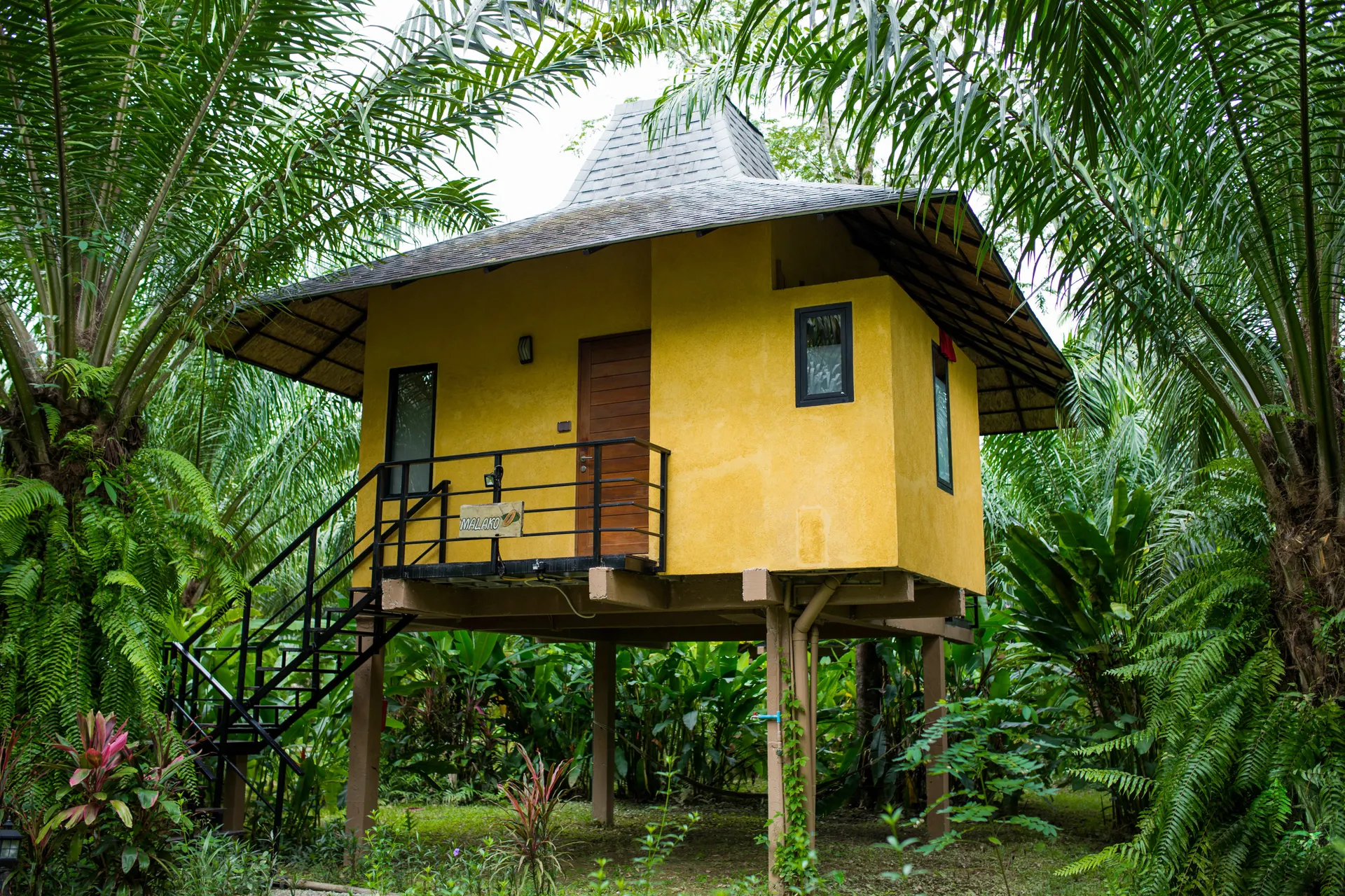 AndOlives-Thailand-KhaoSok-Anurak-Lodge-room2
