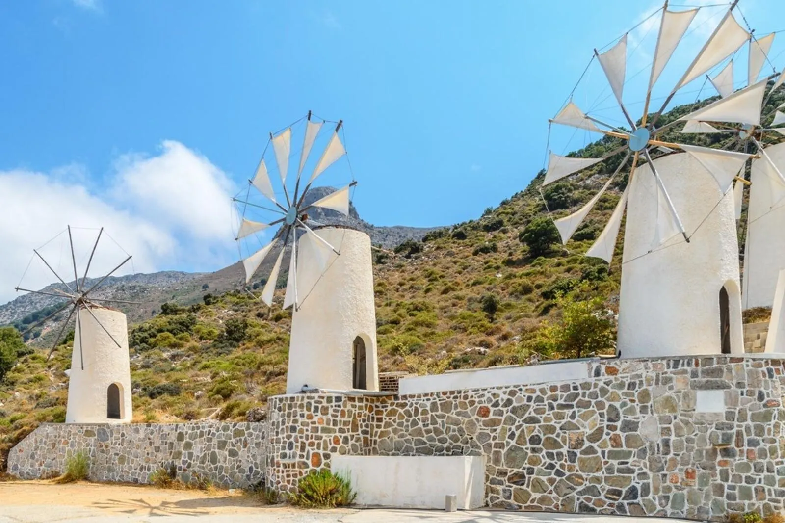 shutterstock_231792133-windmolensopdeLassithivlakte.jpg